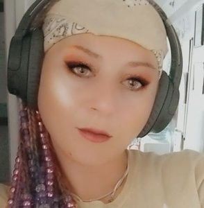 Meet your Posher, Trayci